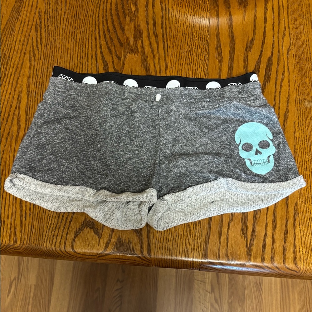 Woman’s Skull Shorts